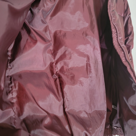 Womens Gap Size Small Burgundy Puffer Coat Jacket. - Picture 7 of 7